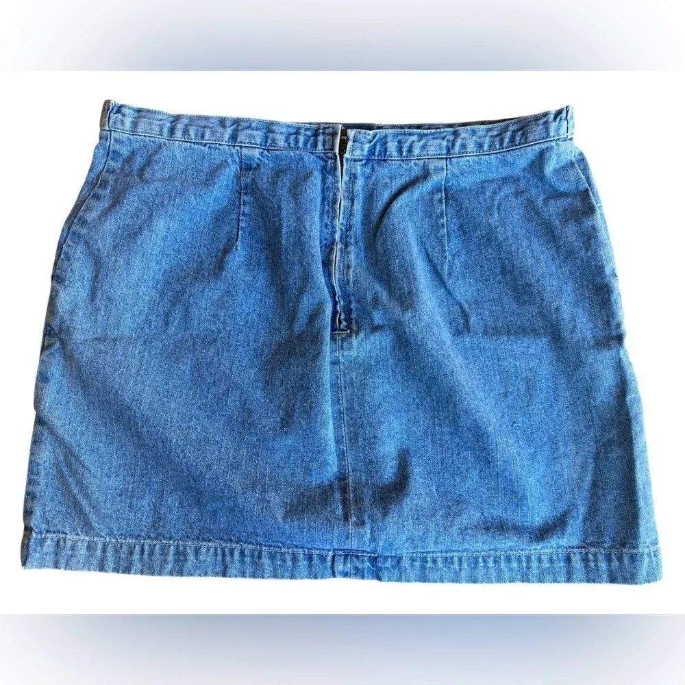 VTG GUESS Y2K 90s Denim Mini Skirt Embroidered Logo Made in Mexico Sz M Retro
